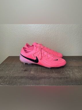 Nike Phantom GX 2 Elite FG 'Tournament Pack'
- Size 7 Men / 8.5 Women.
